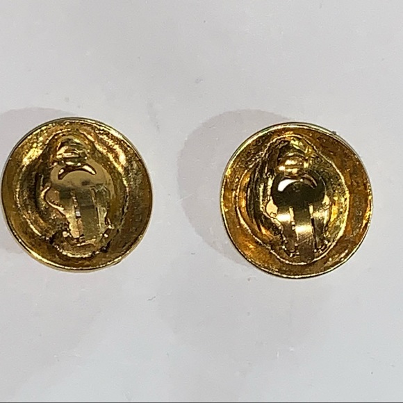 vintage CHANEL 14k gold plated round Faux Pearl & Strass CLIP BACK EARRINGS - Picture 4 of 10